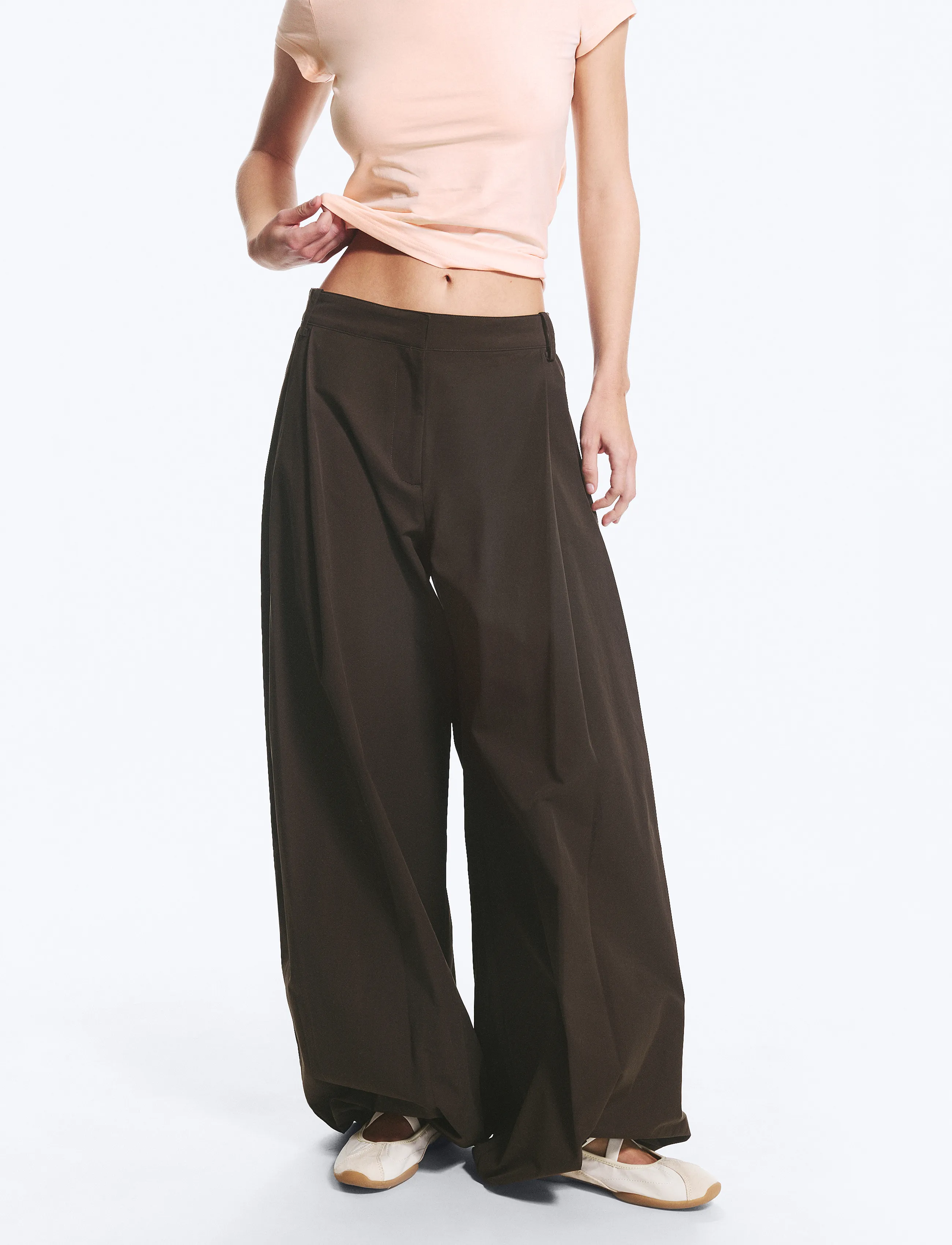 Monki - Balloon Trousers - barrel trousers - brown dark - 4