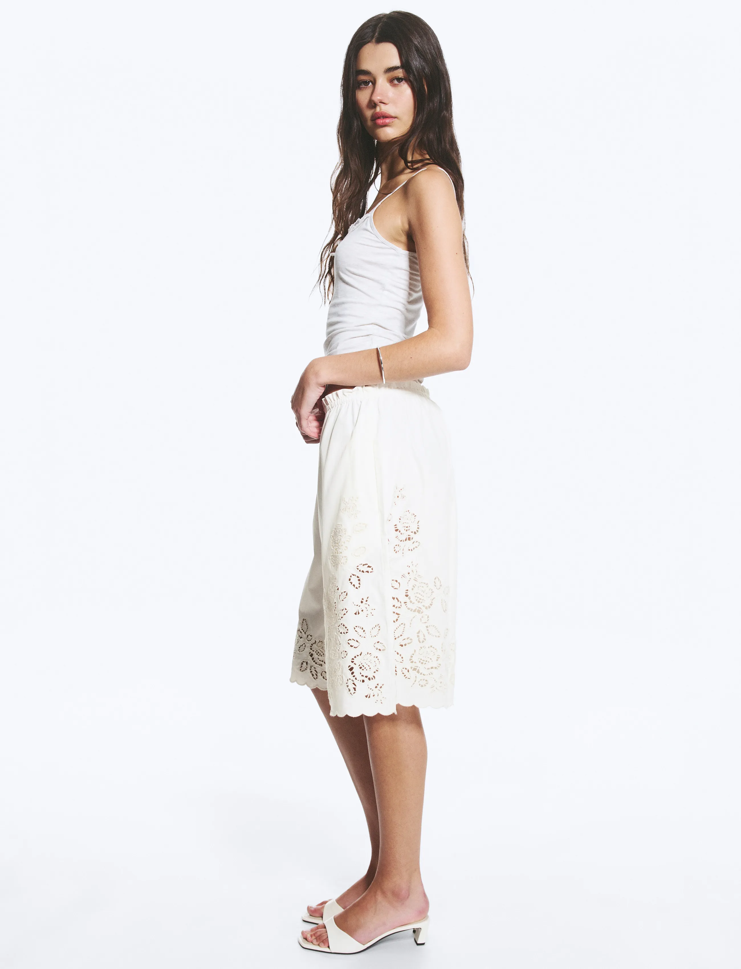 Monki - Broderi anglais jorts - freizeitshorts - white light - 3