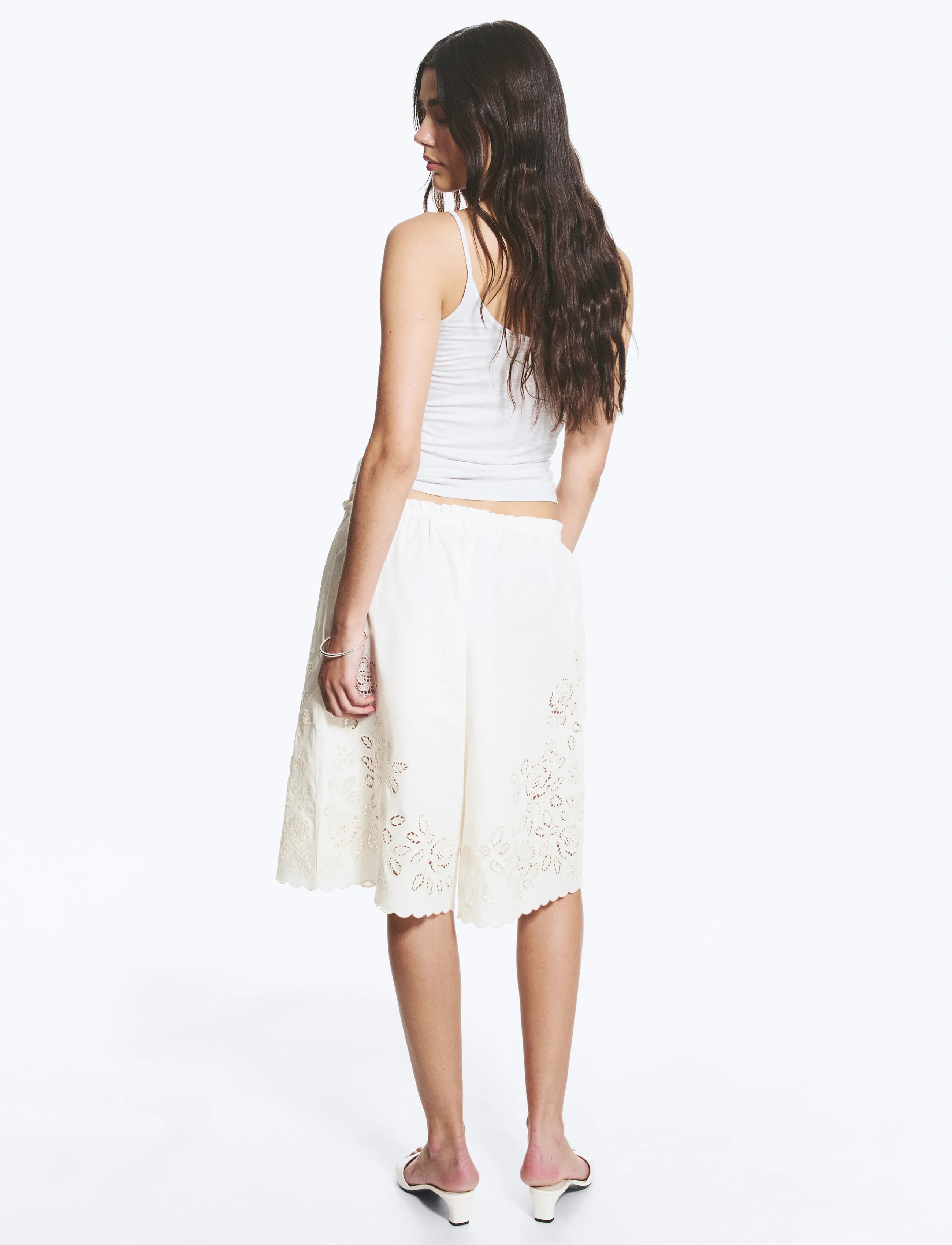 Monki - Broderi anglais jorts - freizeitshorts - white light - 4