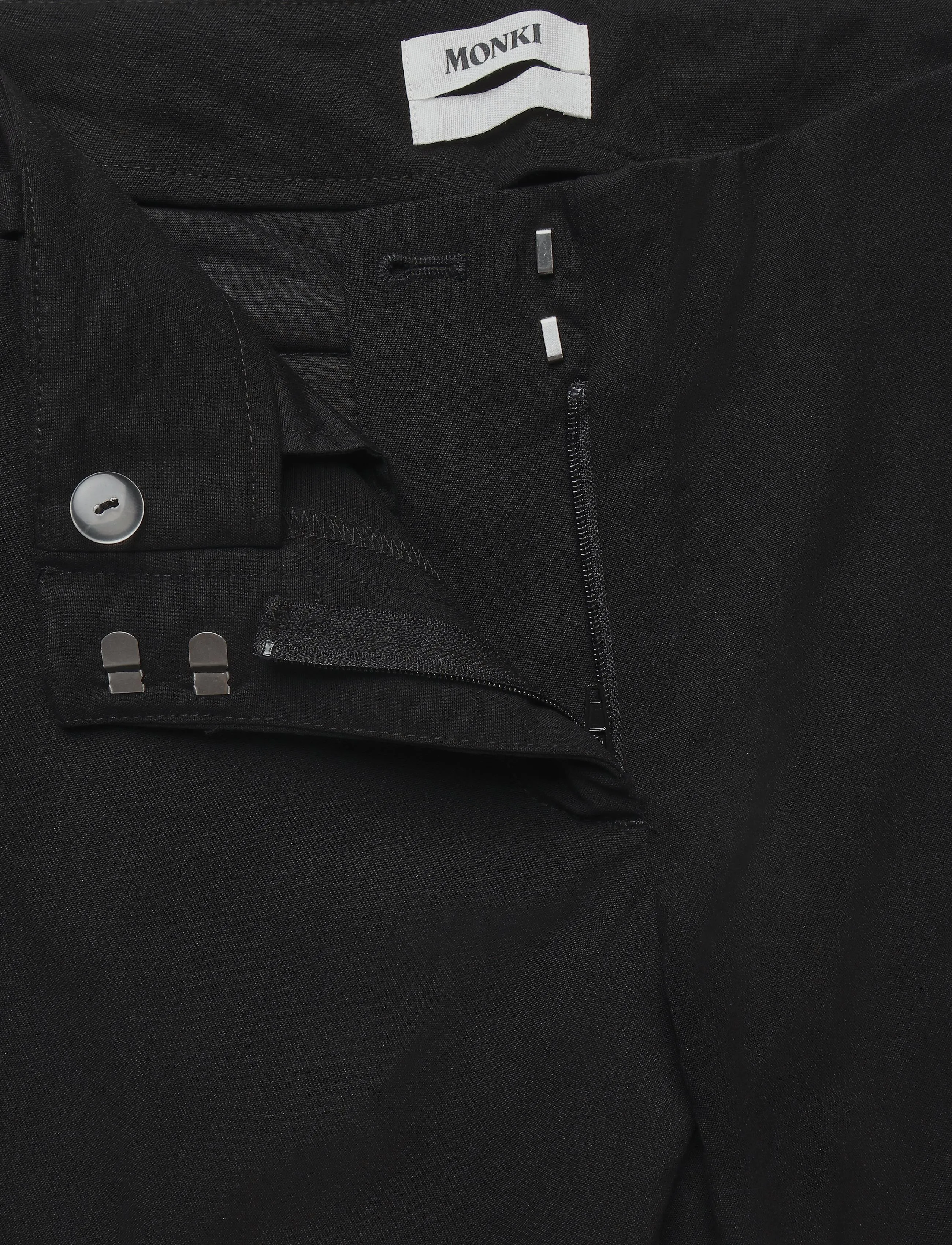 Monki - Straight Trousers - utsvängda byxor - black dark - 3