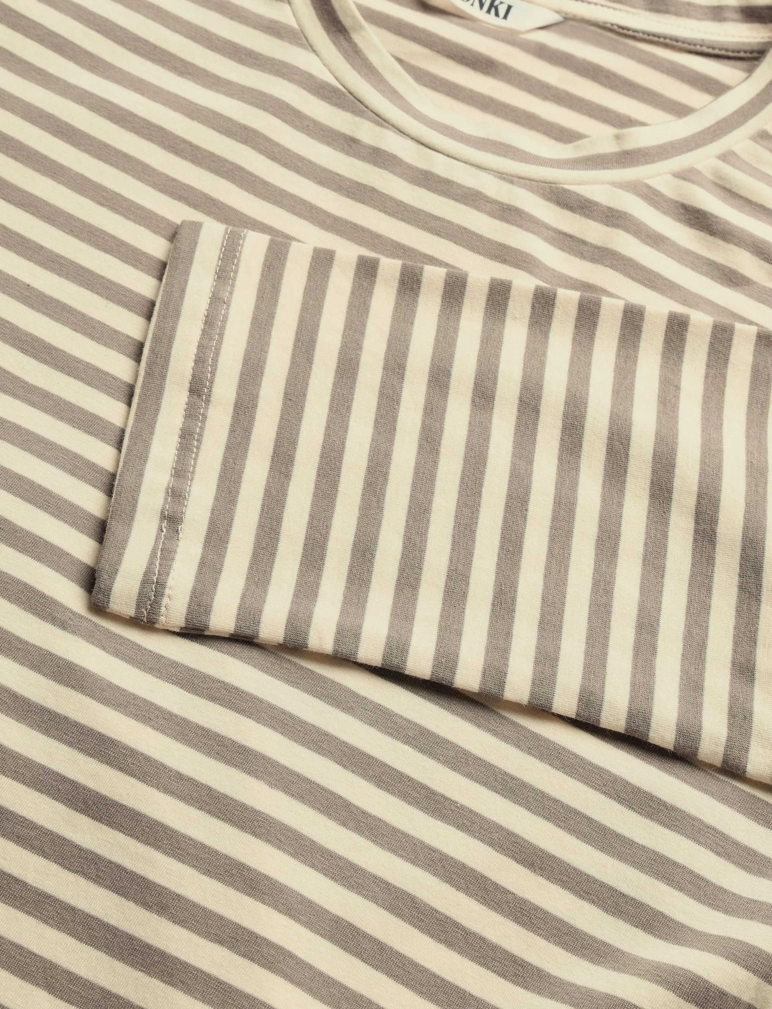 Monki - Round Neck Three-Quarter Sleeve Top - langærmede toppe - yellow dusty light - 2