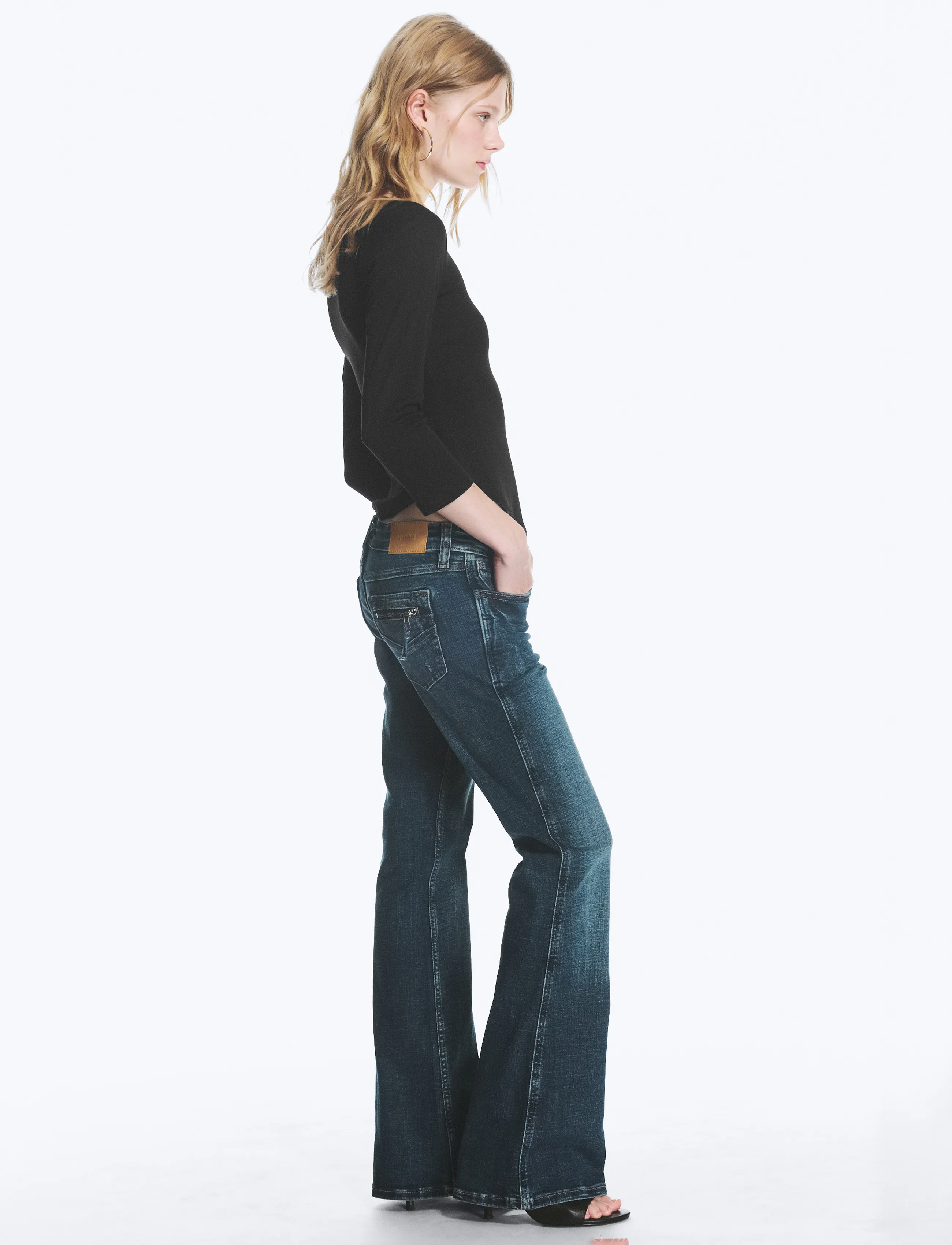 Monki - Low Waisted Zip Jeans - schlaghosen - denim blue dark - 4