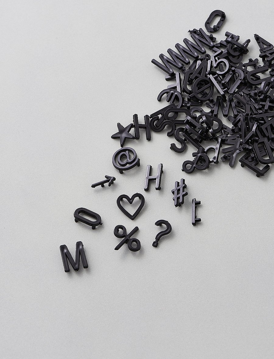 Monograph - Letters - die niedrigsten preise - black - 1