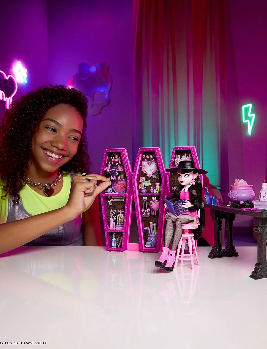 Monster High - Draculaura Secret Potion Room Doll Playset with 12+ Accessories, Plus Transformations - mängukomplektid - multi color - 0