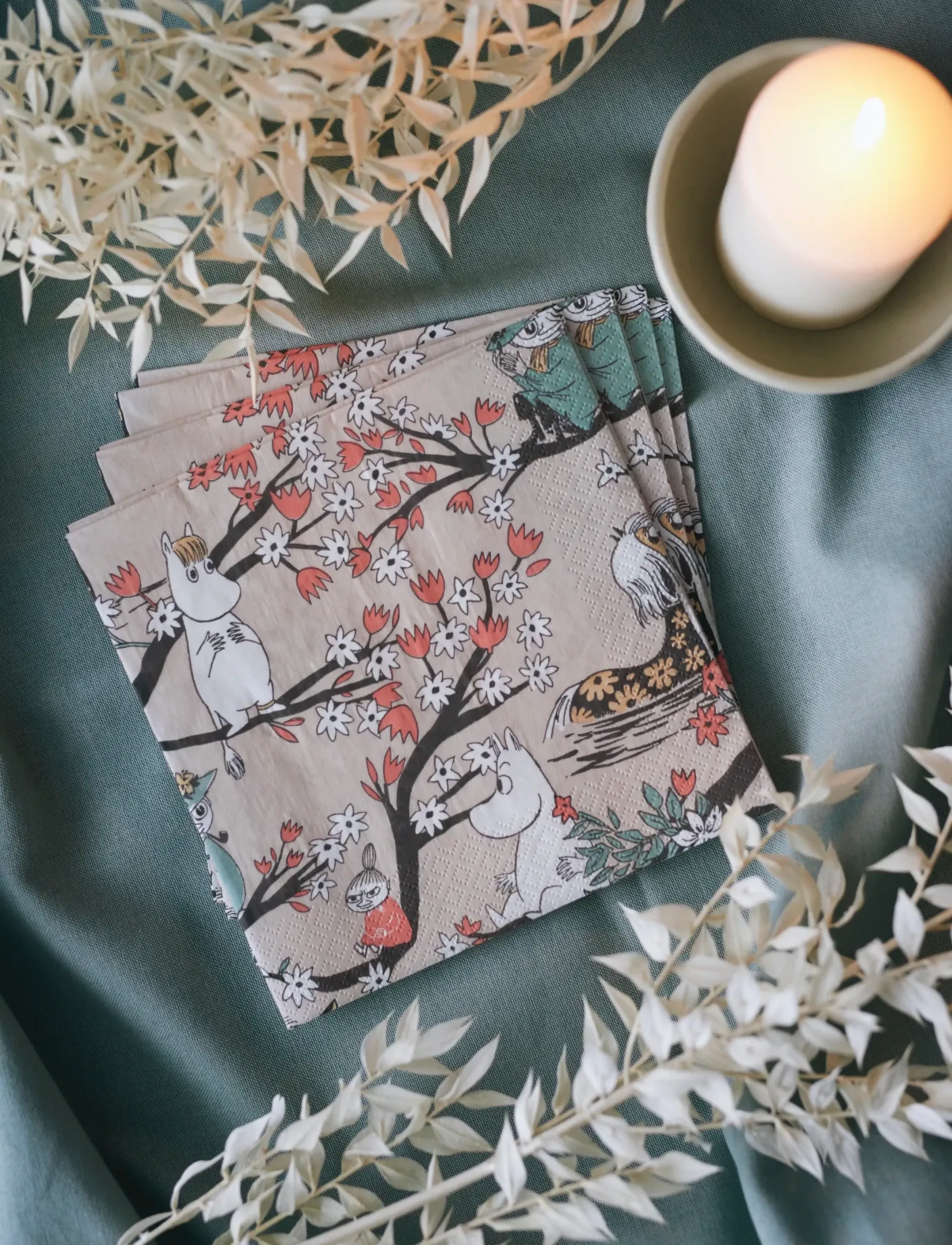 Moomin by Havi Napkin Falls In Love, 33X33 cm, Napkins, Beige - Paper Homeware