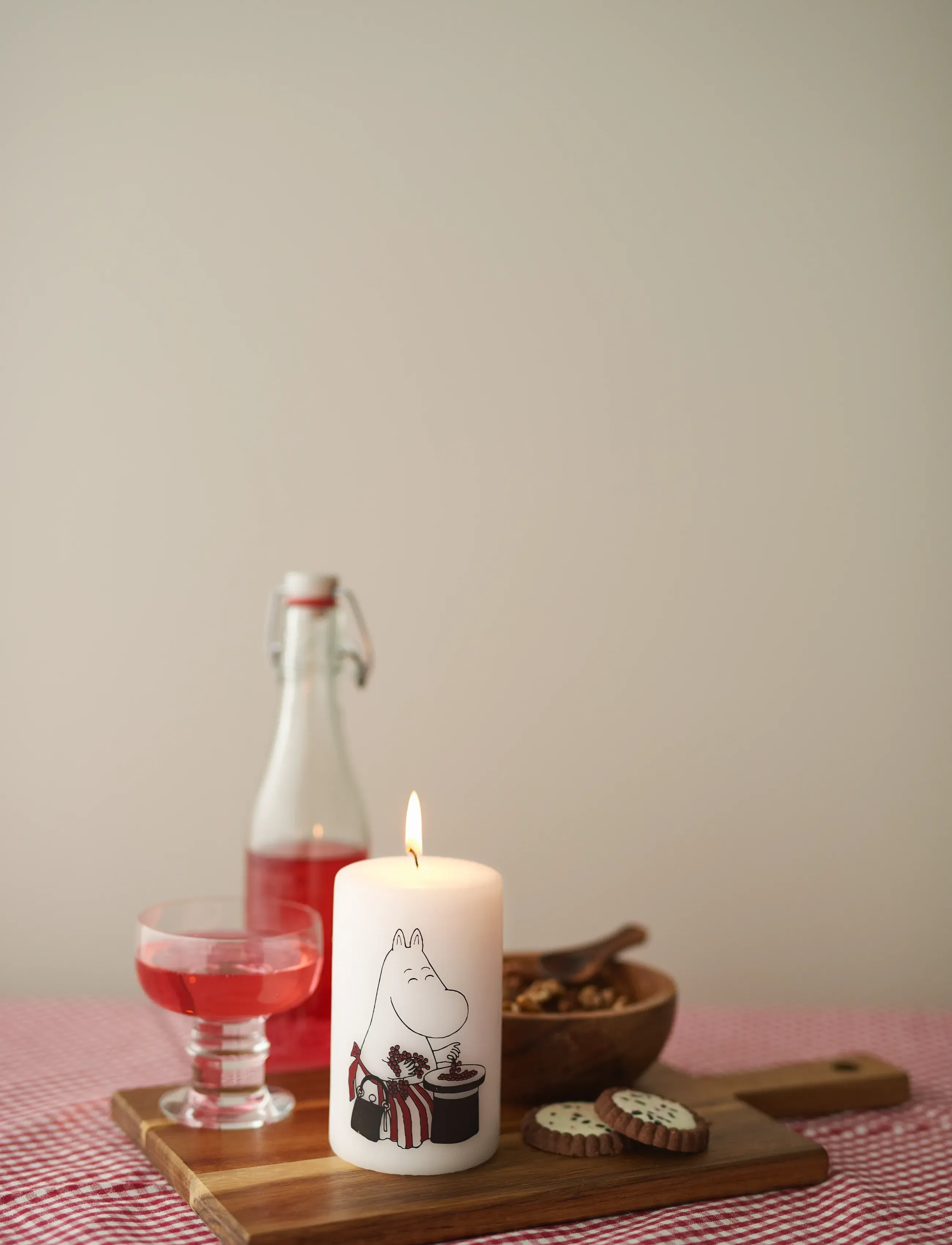 Moomin by Havi Pillar Candle Mamma, 7X12 cm, Candles, Weiß - Block Homeware