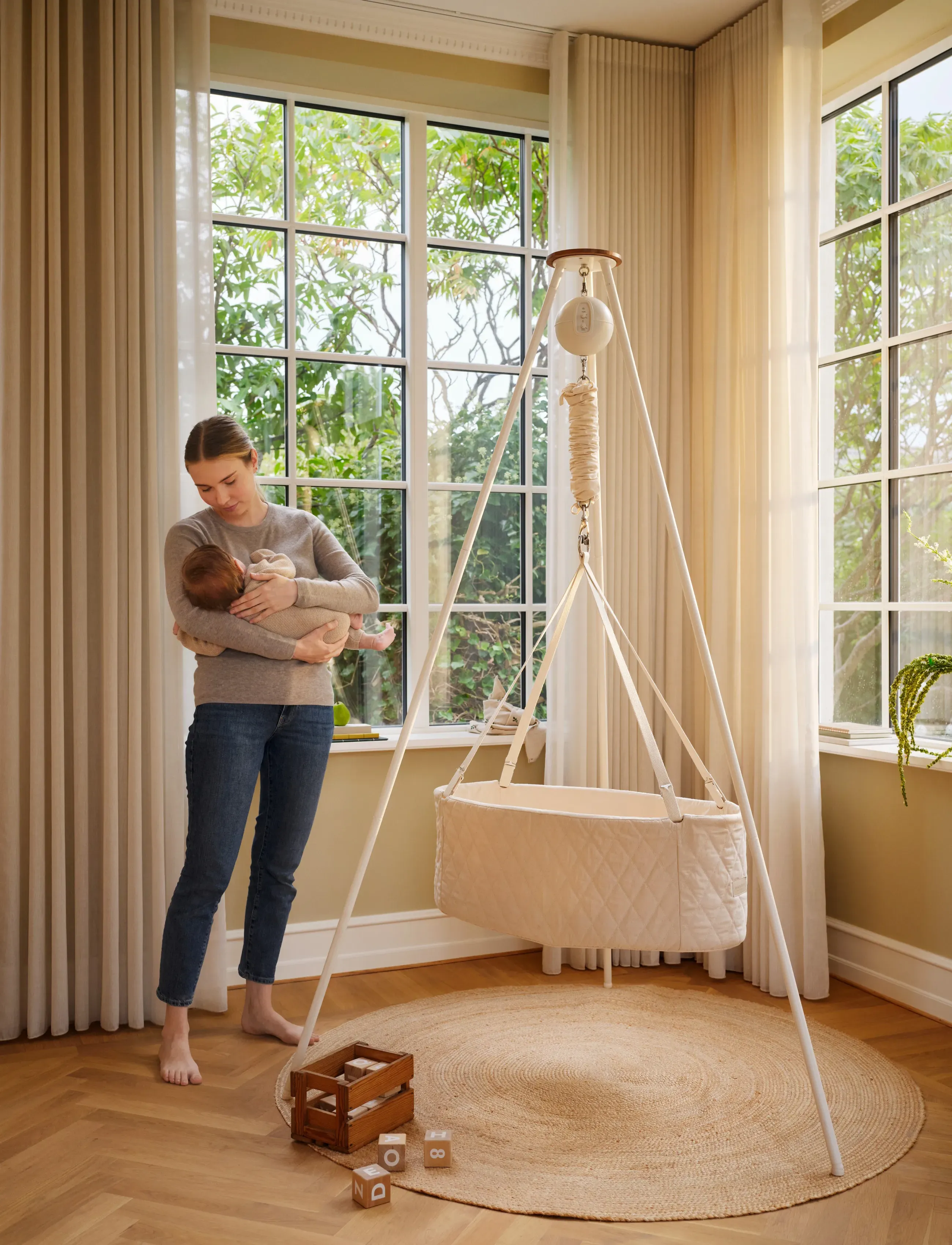 Moonboon Classic Bundle - Oval Cradle & Motor Connect, One Size, Cream, Babysenge Og Tilbehør > Tremmesenge, Børn
