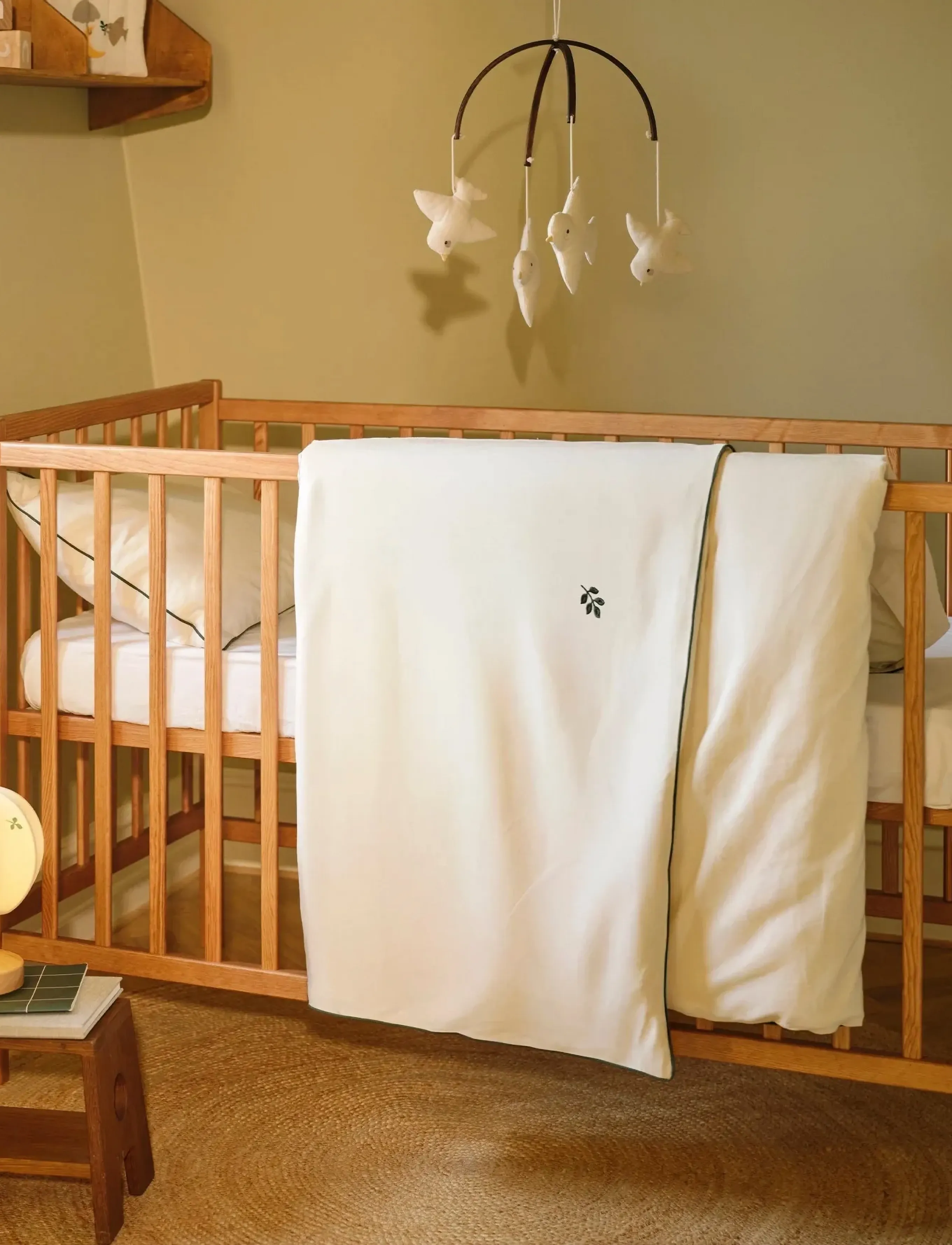 Moonboon Bed Linen Embroidery - Moonboon - NATURE WITH LEAF / cream