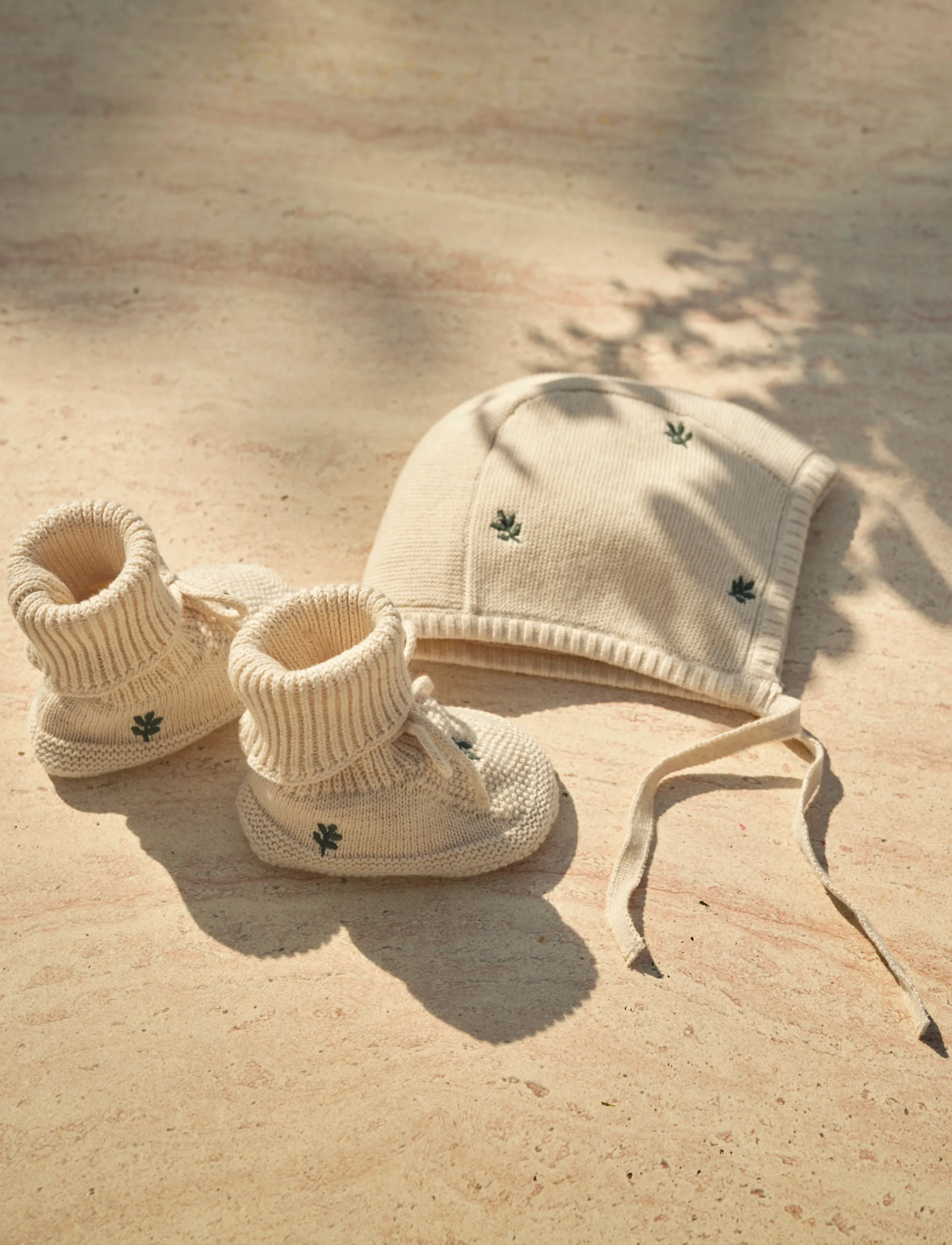 Moonboon - Knitted bonnet and booties giftbox - gaveidéer - leaf - 4