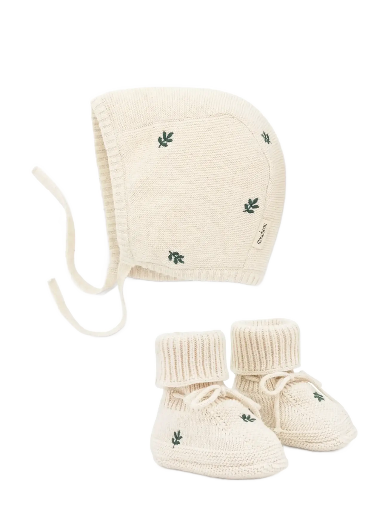 Moonboon Knitted bonnet and booties giftbox - Weihnachtsgeschenke - LEAF / cream