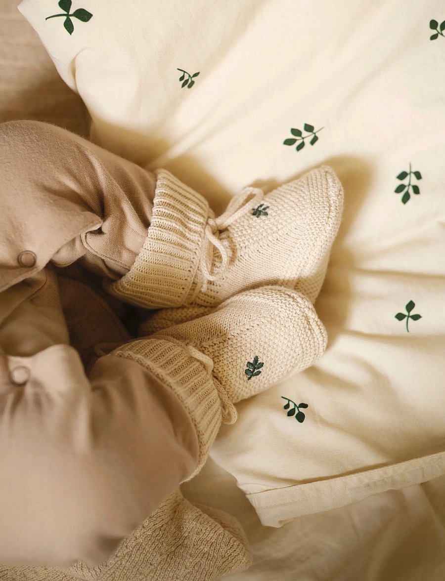 Moonboon - Knitted bonnet and booties giftbox - presentidéer - leaf - 3