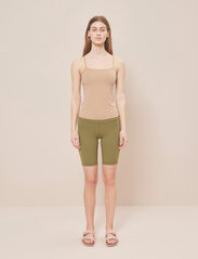 Moonchild Yoga Wear - Lunar Luxe Shorts 8" - trainings-shorts - olive green - 2