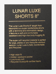 Moonchild Yoga Wear - Lunar Luxe Shorts 8" - sportiska stila šorti - olive green - 5