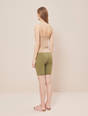 Moonchild Yoga Wear - Lunar Luxe Shorts 8" - training korte broek - olive green - 4