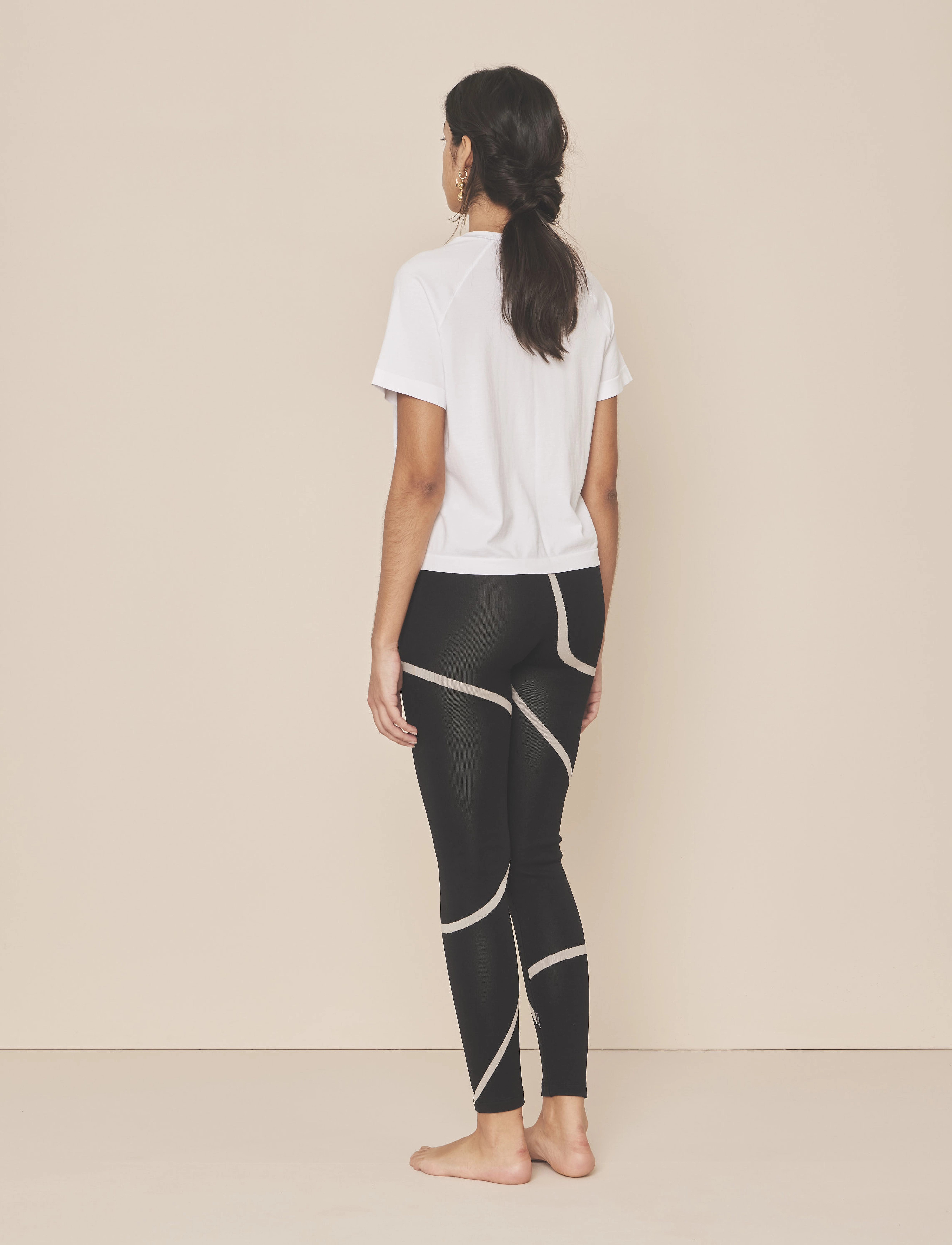 Moonchild Yoga Wear - Moonchild Monogram Tee - stuttermarbolir - white - 5