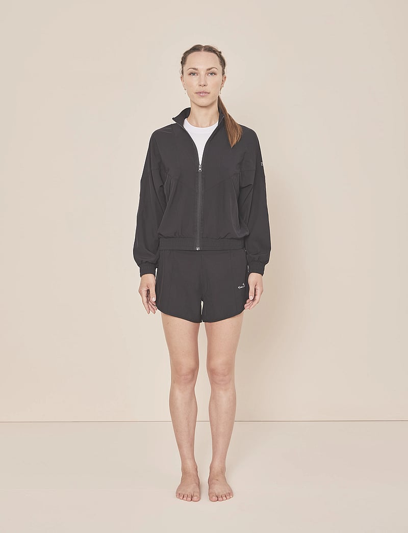 Moonchild Yoga Wear - Moonchild Active Jacket - sportjacken - black - 3