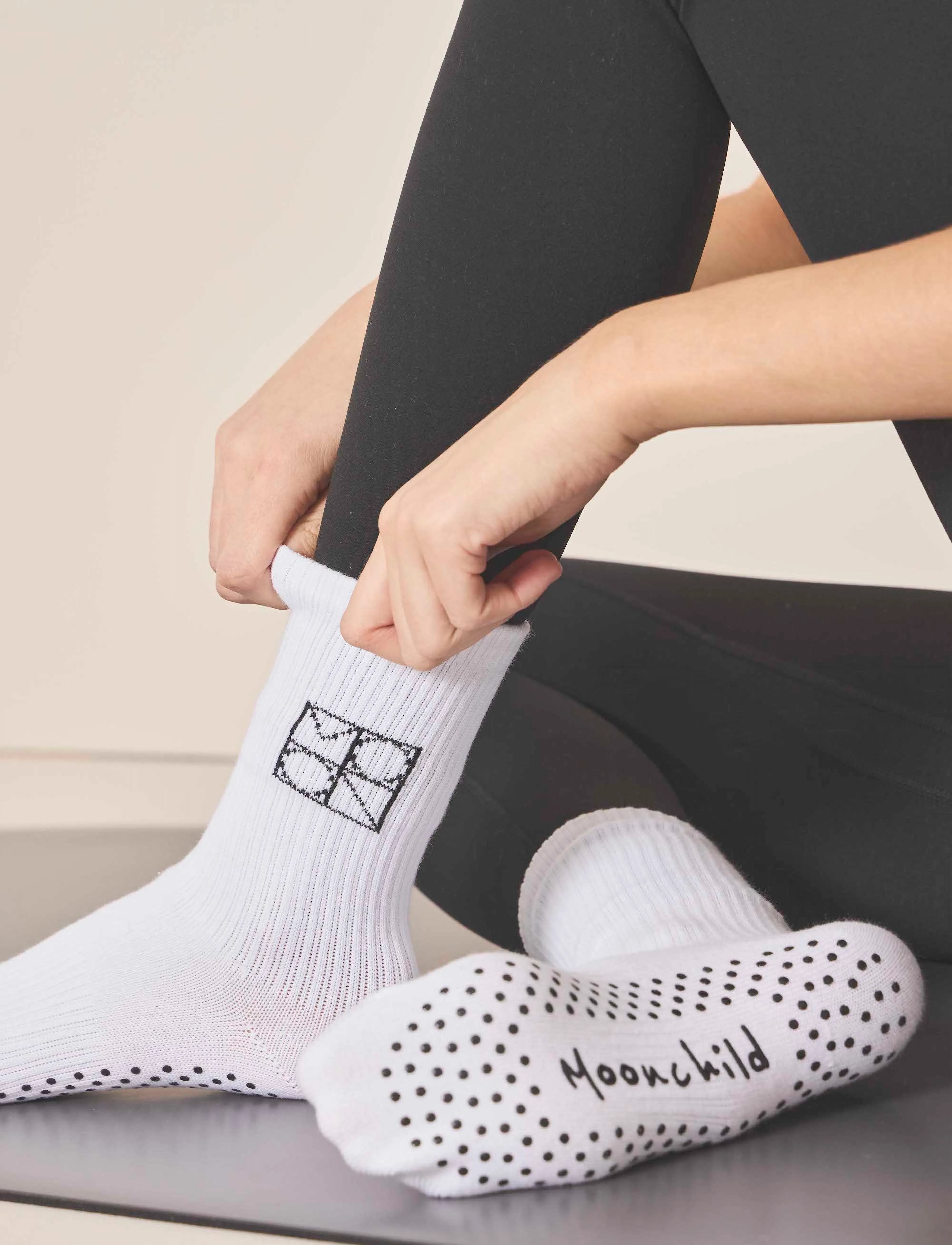 Moonchild Yoga Wear Moonchild Pilates Socks, M (39-41), White, Sport Clothing > Sport Socks, Dame