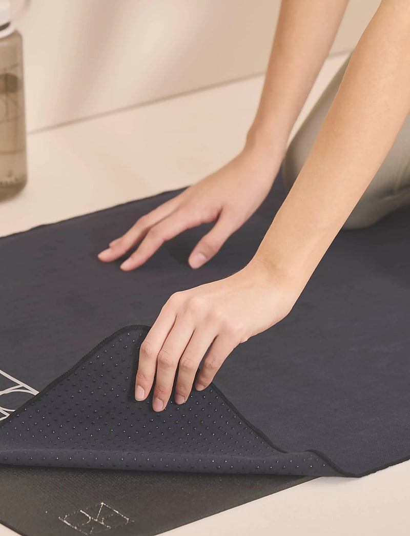 Moonchild Yoga Wear - Moonchild Hot Yoga Towel - handtücher - black - 0