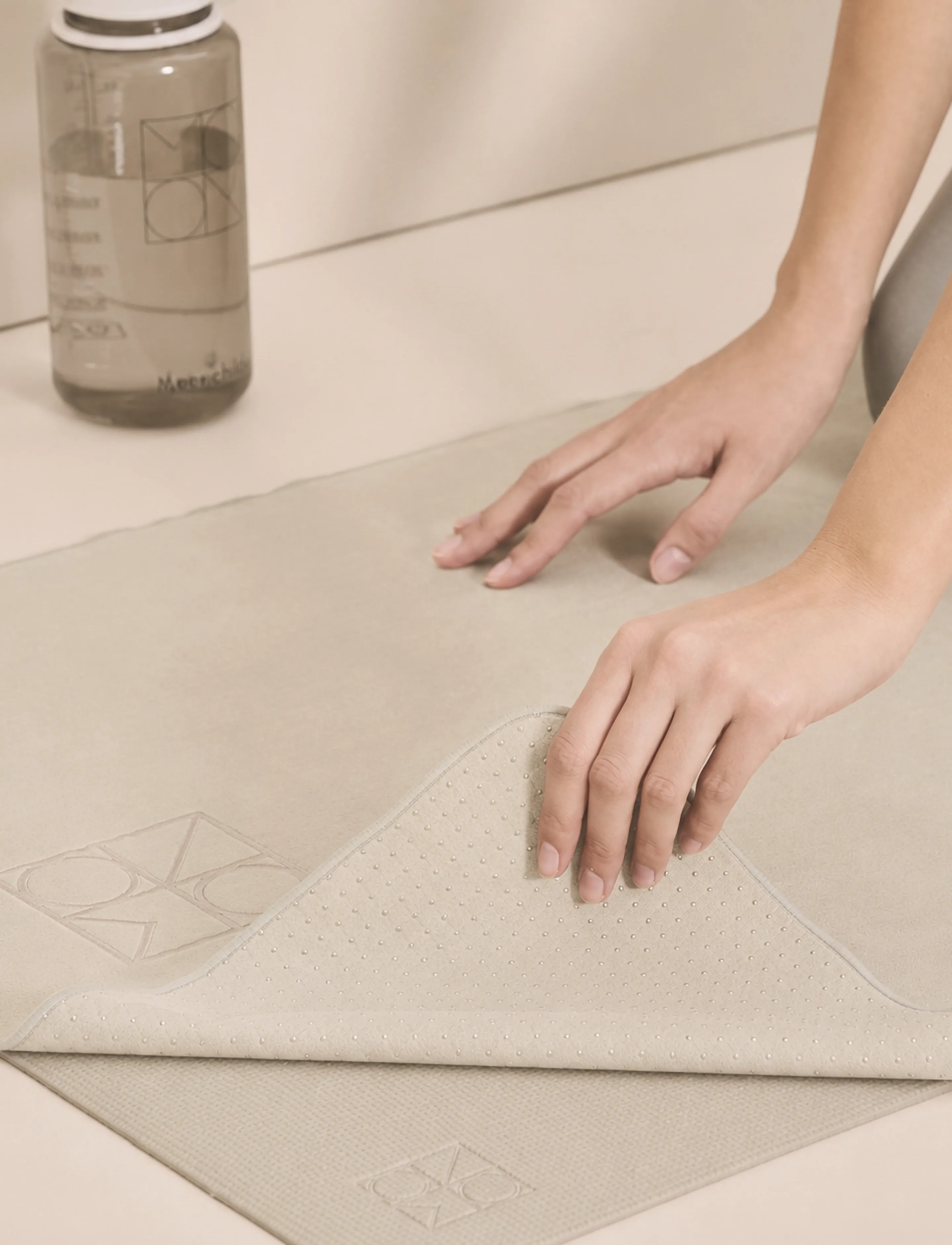 Moonchild Yoga Wear Moon Hot Towel, 180X 61 cm, Sport Equipment, Beige - Mats And Accessories, Frauen