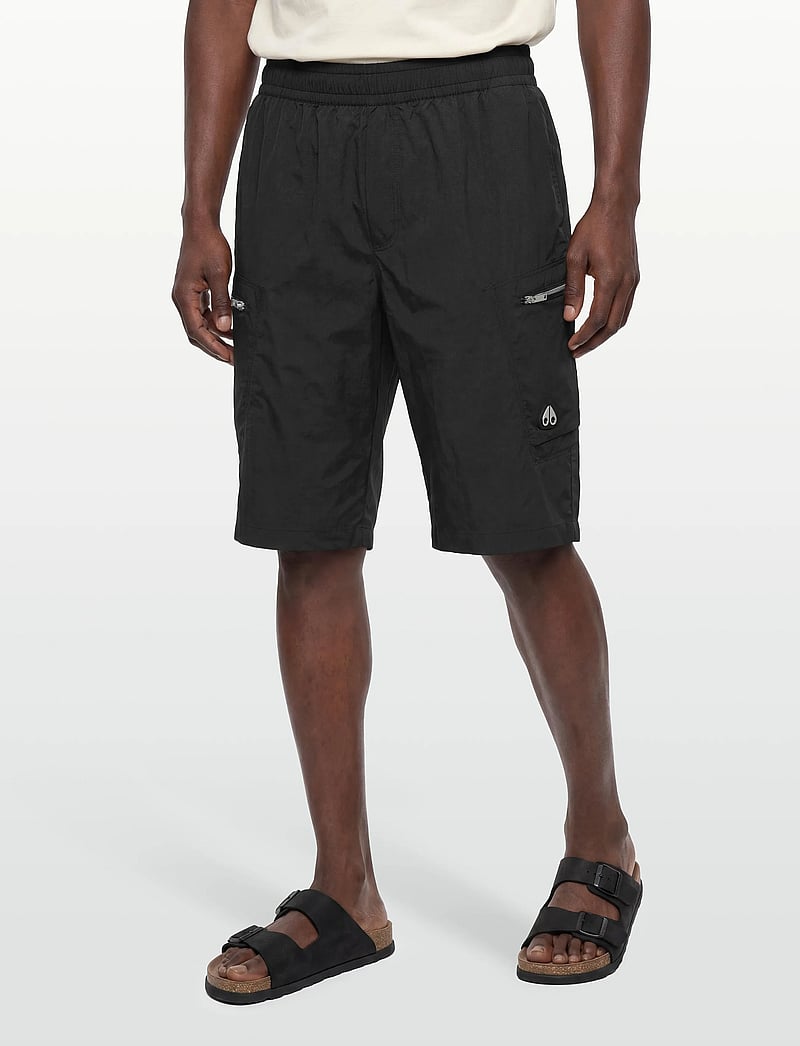 Moose Knuckles - TOPFLIGHT CARGO SHORT - cargo shorts - black - 3