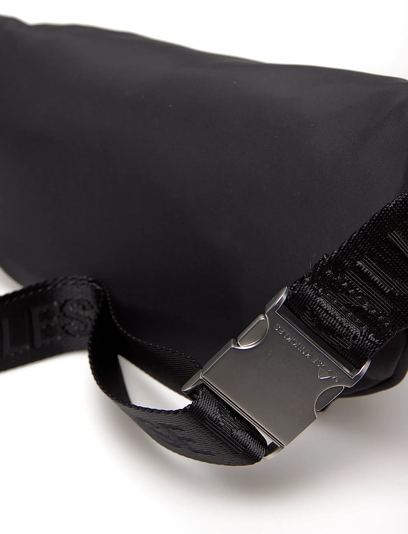 Moose Knuckles - LOGO HIP POUCH - taschen - black - 5
