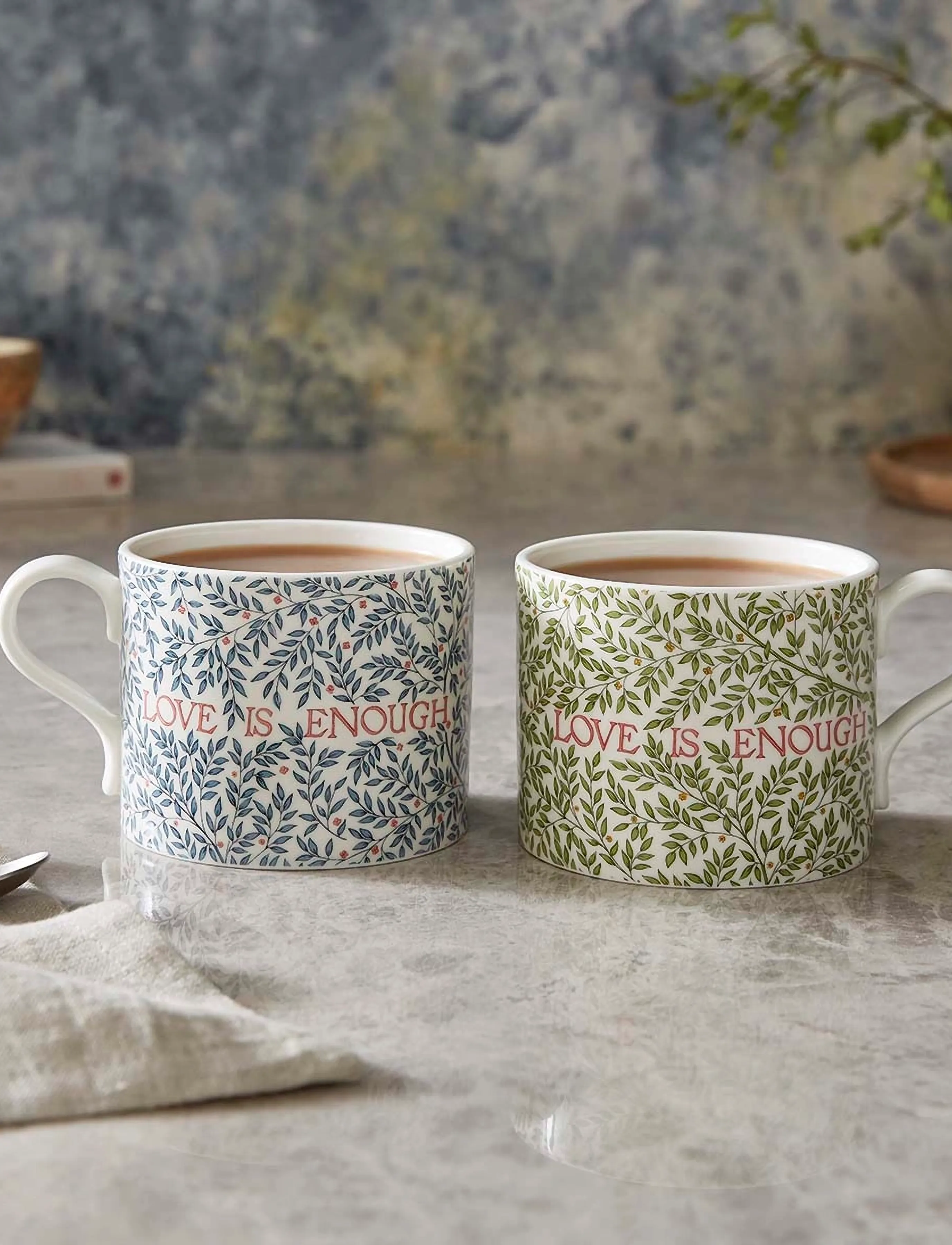 Morris & Co Mug Love Is Enough, Thyme / Parchment China Blue Set Of 2, 34 CL, Cups Mugs, Mehrfarbig/gemustert - Tea Cups, Homeware