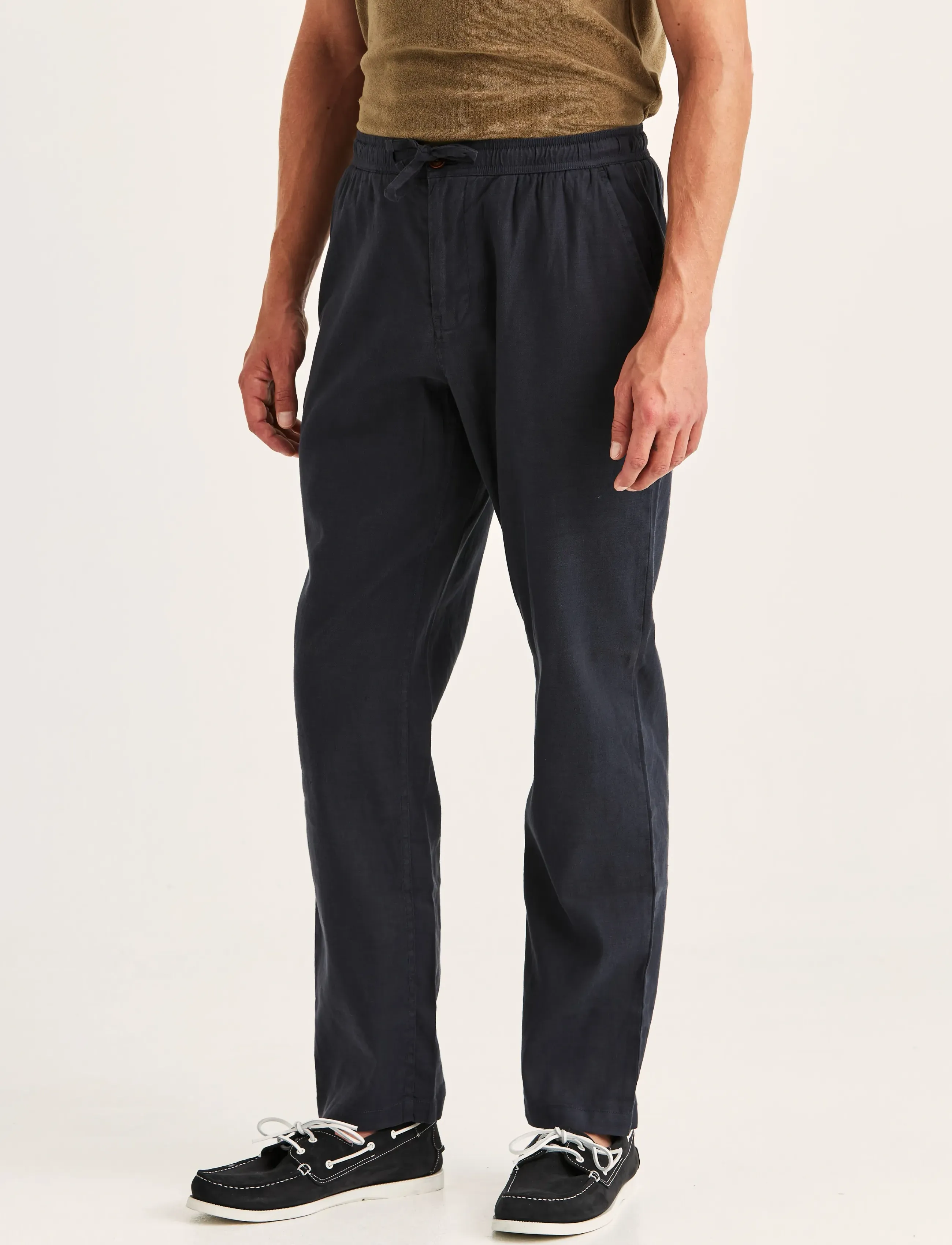 Morris Fenix Linen Trouser, L, Trousers, Marineblau - Männerswear
