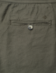 Morris - Fenix Linen Shorts - linen shorts - olive - 4