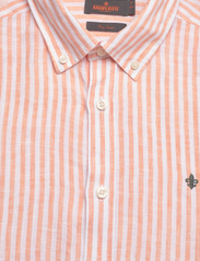 Morris - Douglas Linen Stripe BD Shirt - pellavakauluspaidat - orange - 2