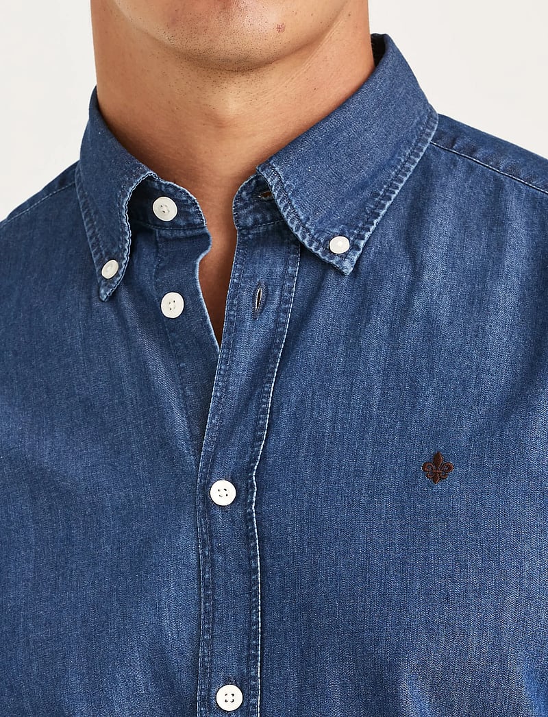 Morris - Light Denim Shirt-Slim Fit - denimowe koszulki - blue - 5