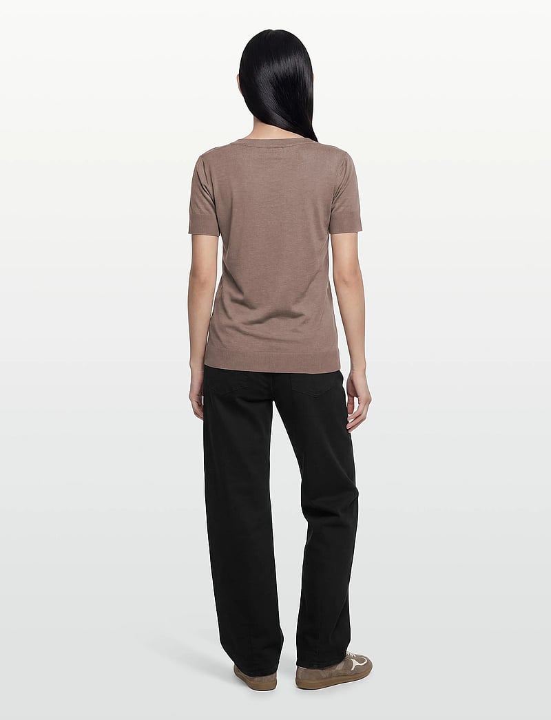 MOS MOSH - MMSink V-SS Tee - t-shirts - coffee quartz - 4