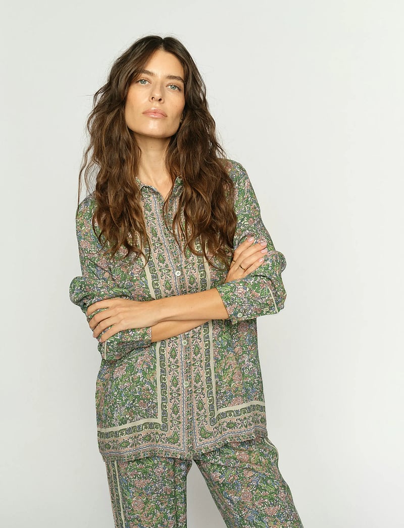 MOS MOSH - MMKana Flowish Orchid Shirt - langærmede skjorter - turf green - 3