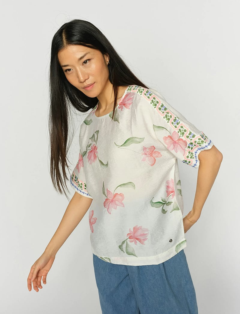 MOS MOSH - MMPalma Big Orchid Blouse - kurzämlige blusen - ecru - 3