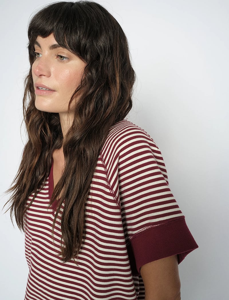 MOS MOSH - MMHolt V-SS Stripe Sweatshirt - sviitrid - cabernet - 3