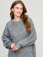Moshi Moshi Mind - vision knit cable - sweaters - dark grey melange - 2