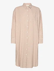 Moshi Moshi Mind - haven shirtdress gingham - skjortklänningar - white / camel - 0