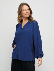 Moshi Moshi Mind - harmony shirt crepe - long-sleeved blouses - cobalt blue - 2