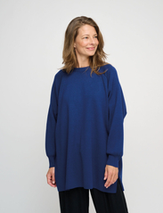 Moshi Moshi Mind - glowing knit - megzti drabužiai - deep blue - 2