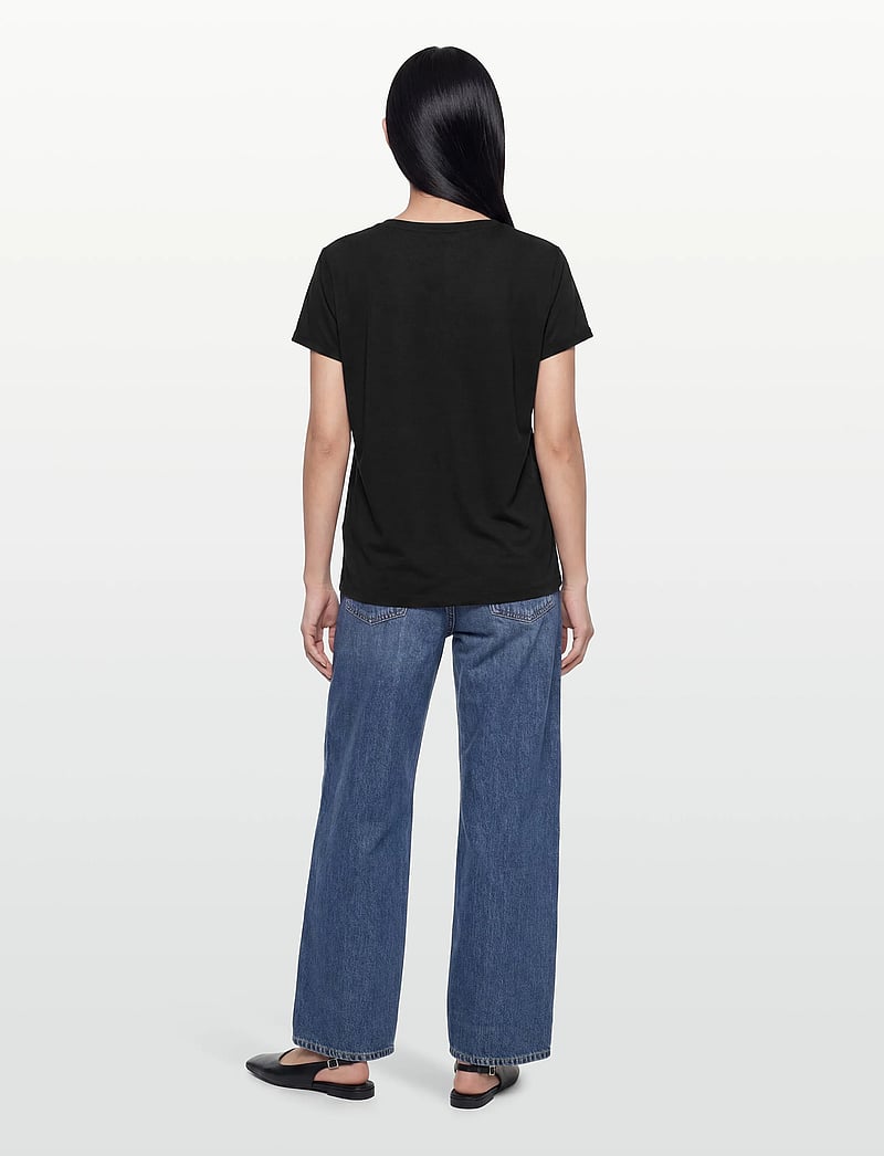 MSCH Copenhagen - MSCHFenya Modal V Neck Tee - t-shirts - black - 4