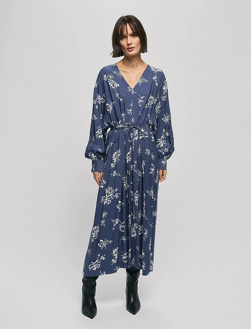 MSCH Copenhagen - MSCHAndena Amabella Dress AOP - suvekleidid - v indigo flower - 0