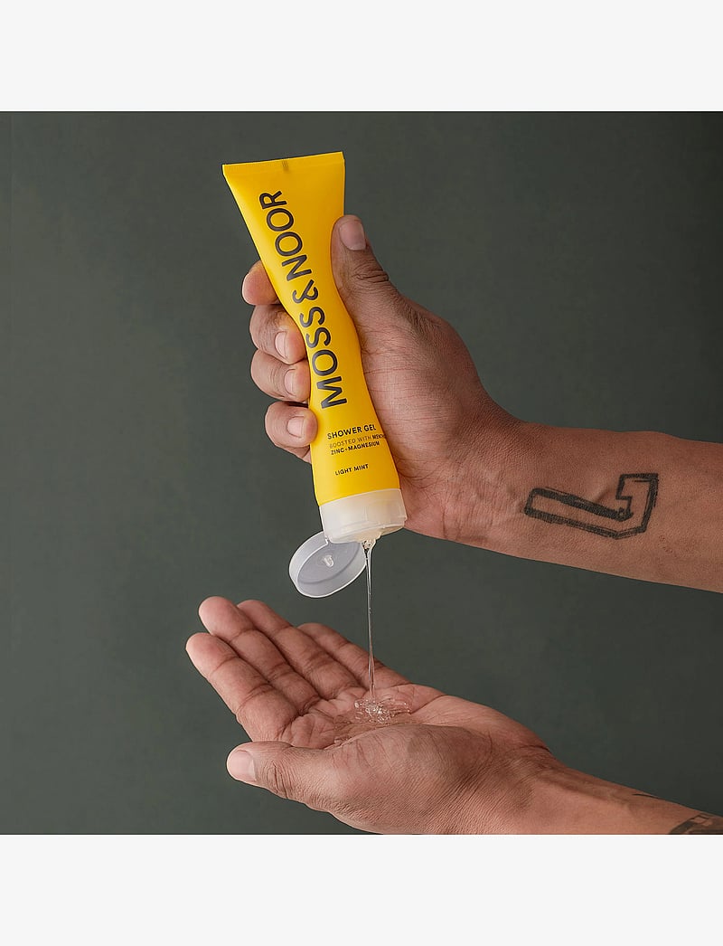 MOSS & NOOR - After Workout Shower Gel Light Mint - dušigeelid ja õlid - clear - 3
