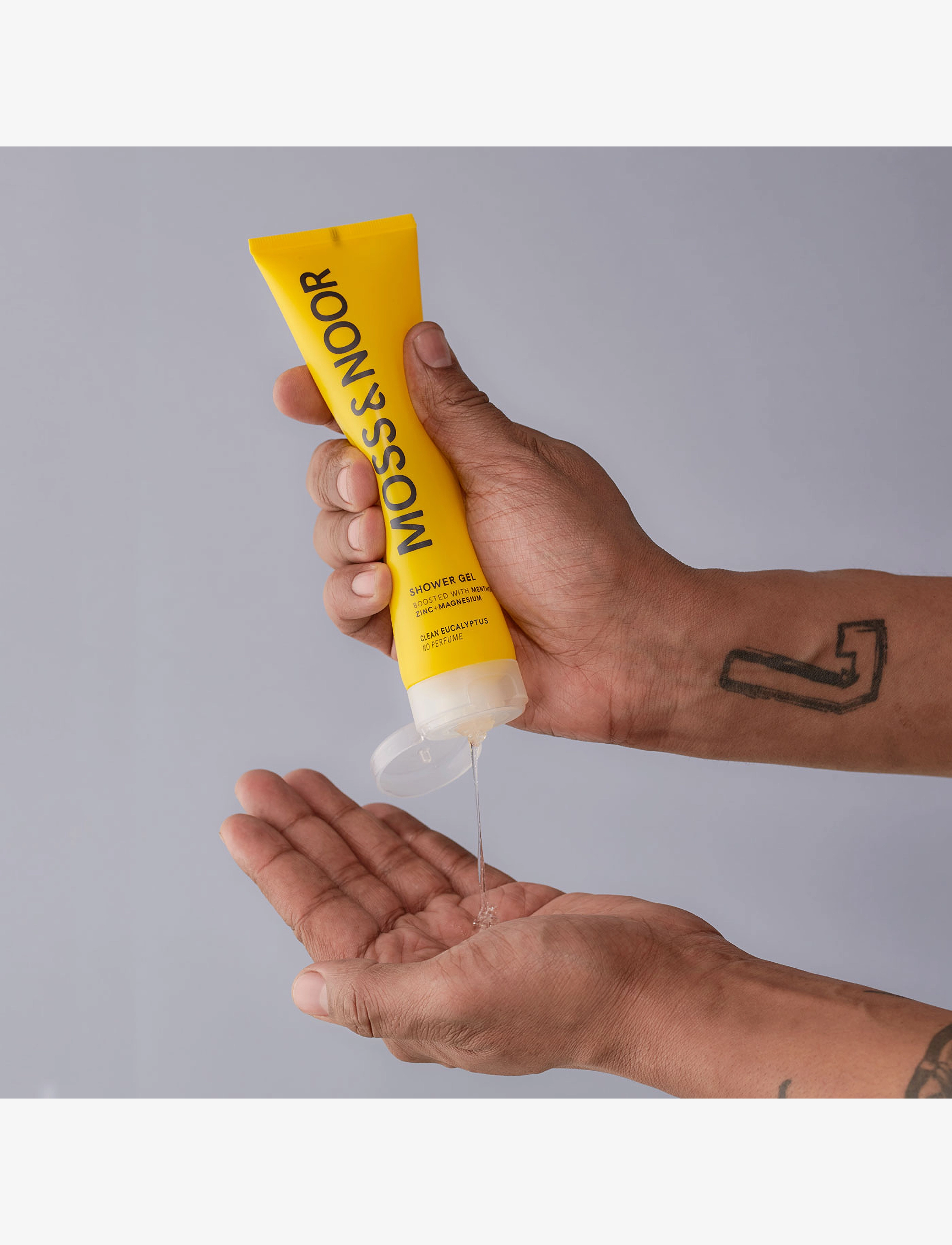 MOSS & NOOR - After Workout Shower Gel Clean Eucalyptus - suihkugeelit ja öljyt - clear - 3