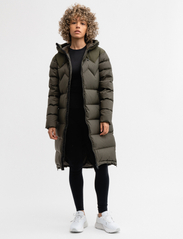 Mountain Works - WS COCOON DOWN COAT - winter coats - military - 3