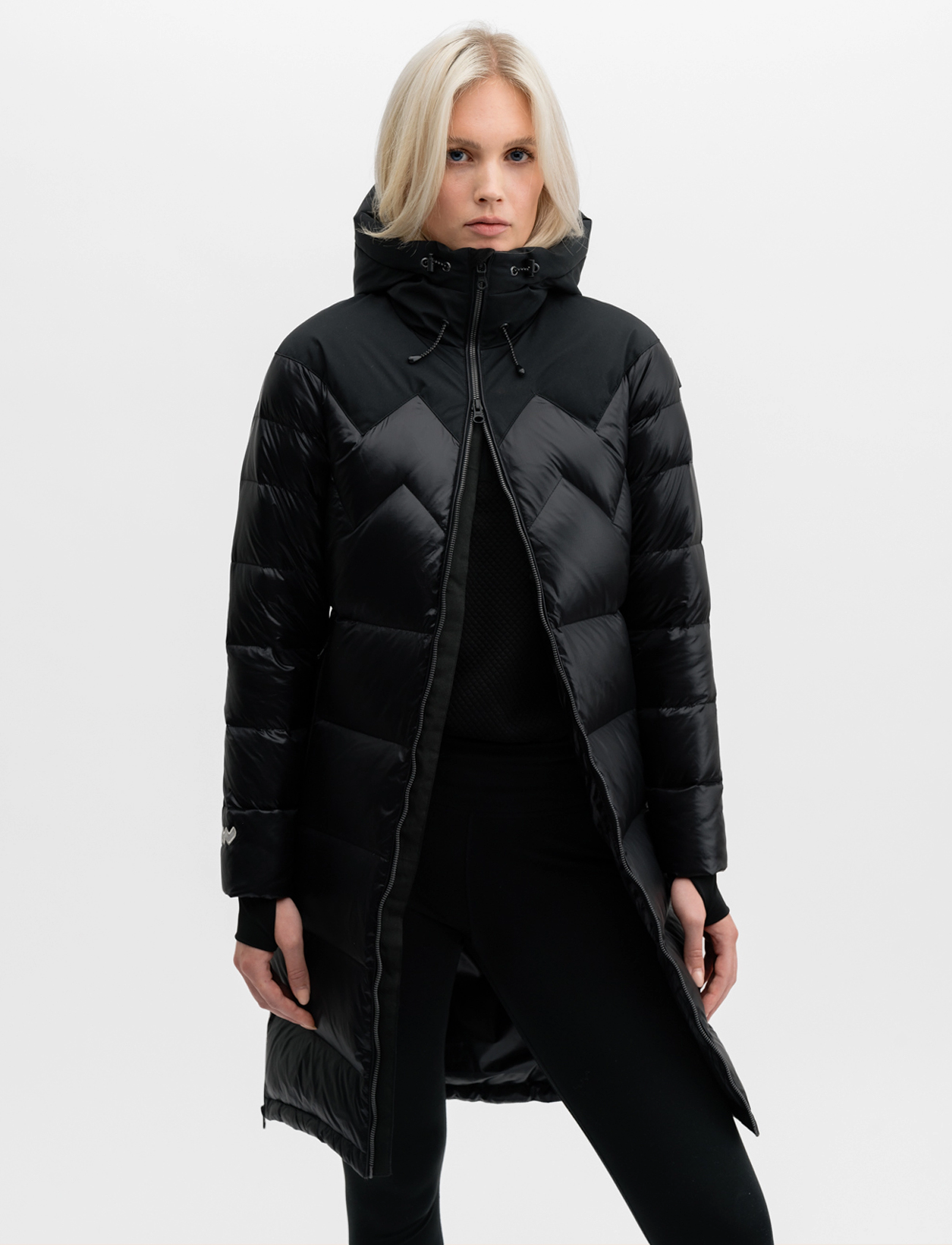 Mountain Works - WS COCOON DOWN PARKA - voodriga mantlid - black - 4