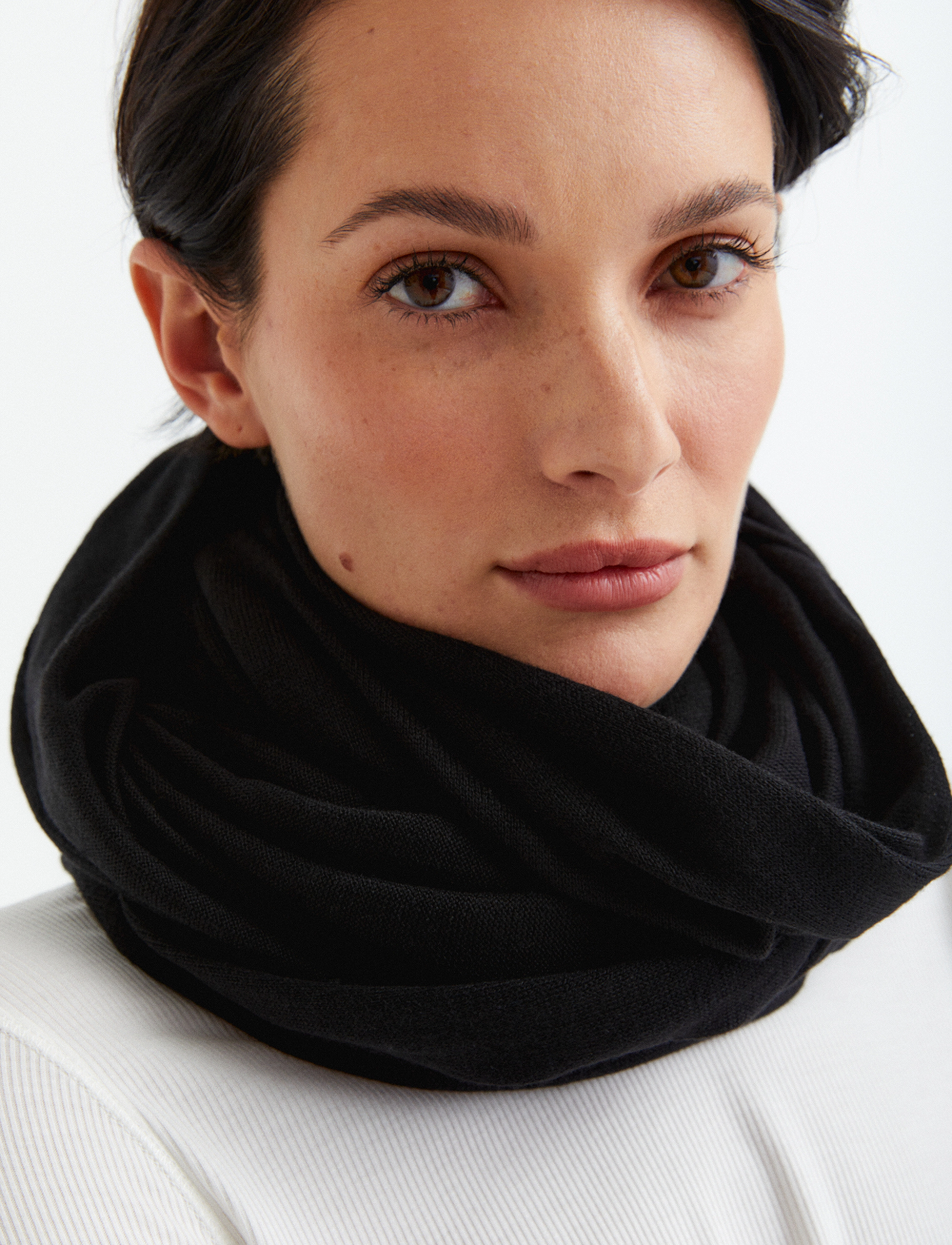 Movesgood Mirja Scarf, One Size, Black, Tørklæder > Vintertørklæder, Dame