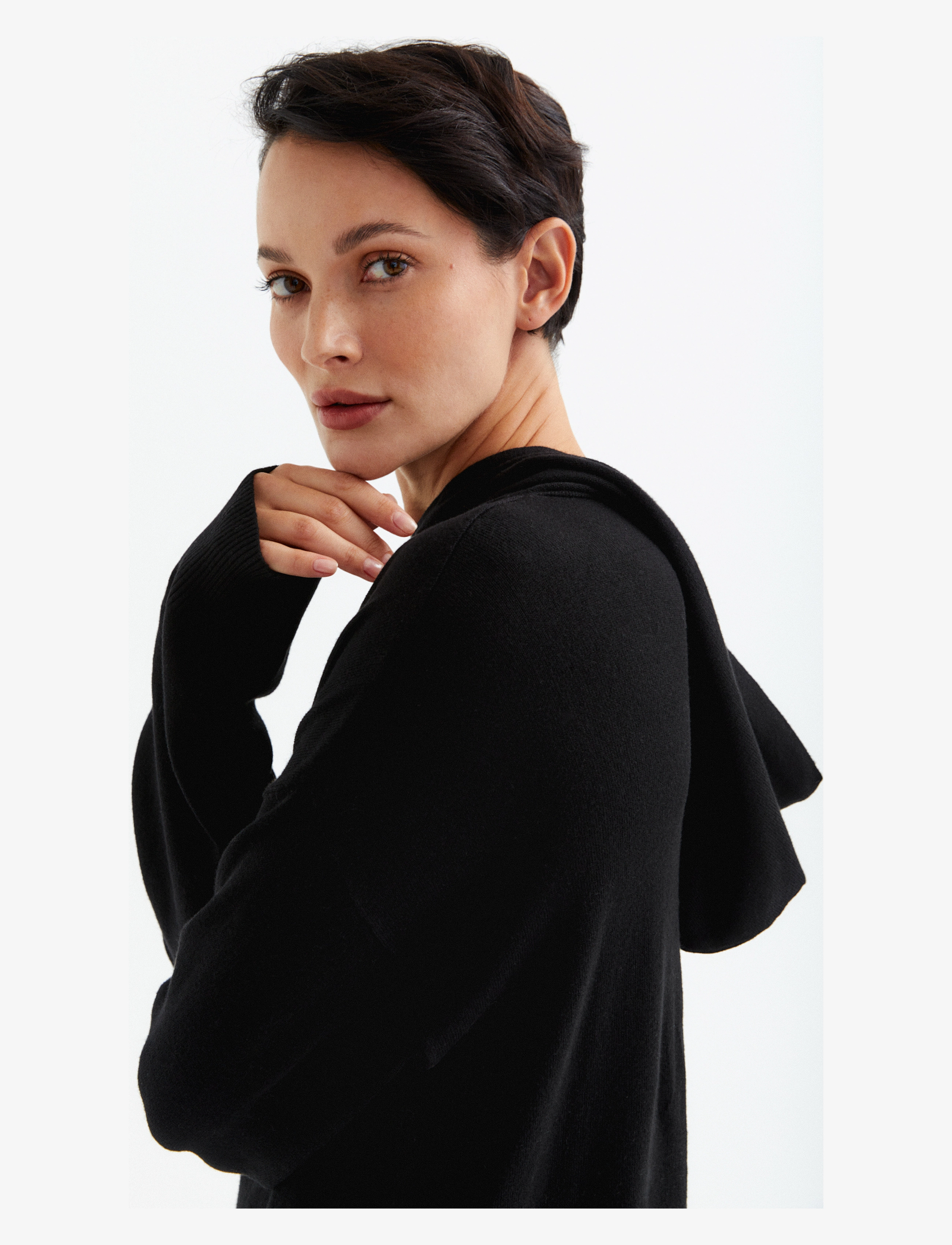 Movesgood Hommi Hood, S, Black, Strik > Trøjer, Dame