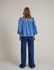 Munthe - CHEER - long-sleeved blouses - indigo - 4