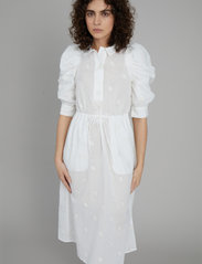 Munthe - VOID - marškinių tipo suknelės - ivory - 2