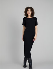 Munthe - VALLEN - stramme kjoler - black - 2
