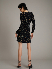 Munthe - ALUXOR - short dresses - black - 4